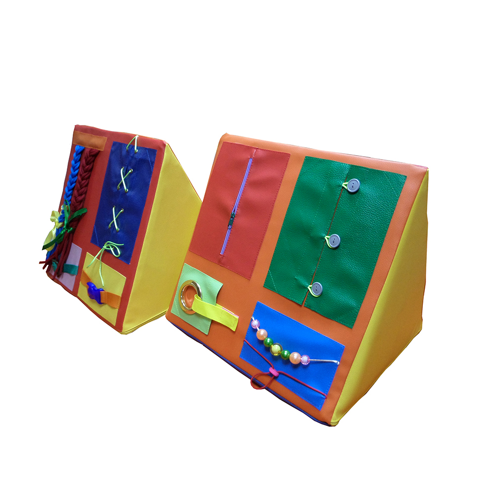 Игрушка дидактическая "Домик"